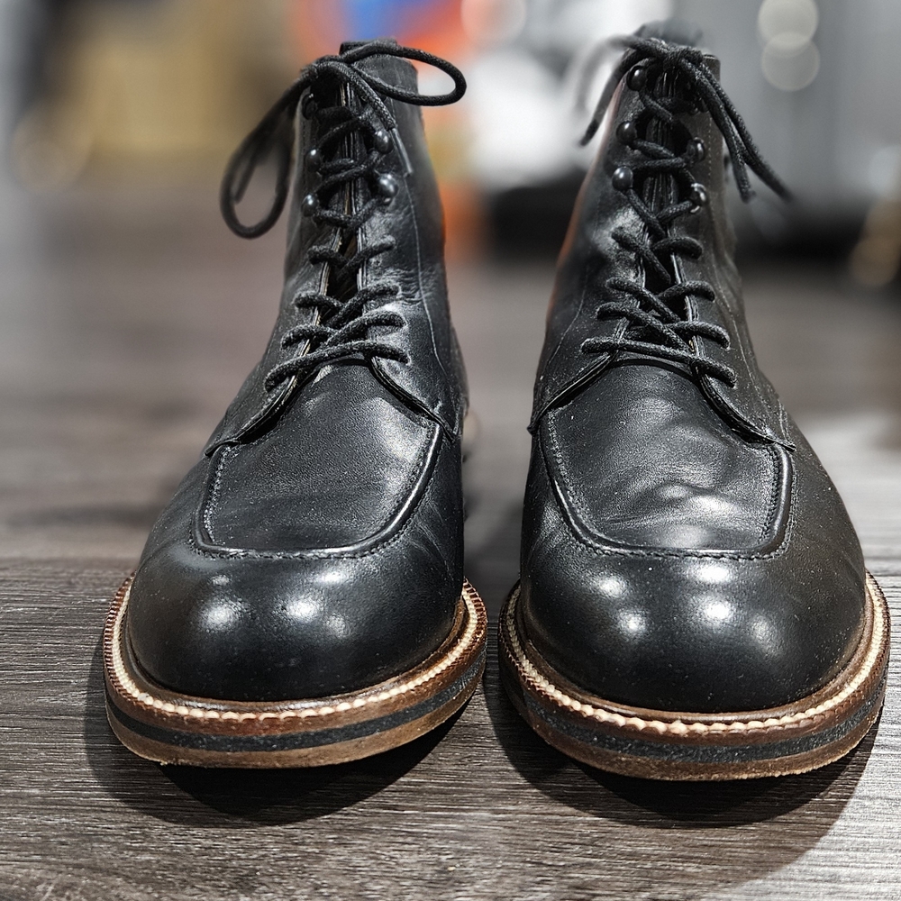 Beckett Simonon Black Leather Lace-Up Boots. Size 9.